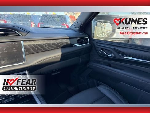 Used 2024 GMC Yukon Denali image 43