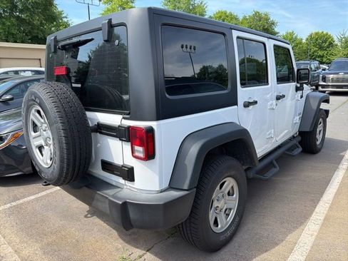 Used 2017 Jeep Wrangler Unlimited Sport AWD/4WD image 5