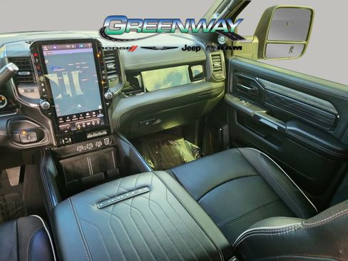 Used 2025 RAM 3500 Limited image 13