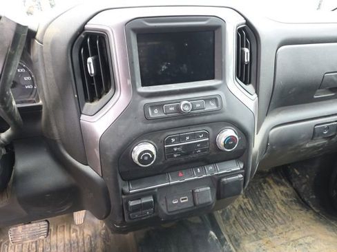 Used 2021 GMC Sierra 3500 4x4 Crew Cab w/ Convenience Package image 11
