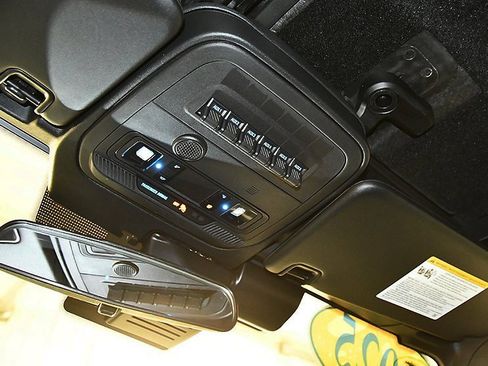 New 2025 Ford Bronco Big Bend w/ Black Diamond Package image 26