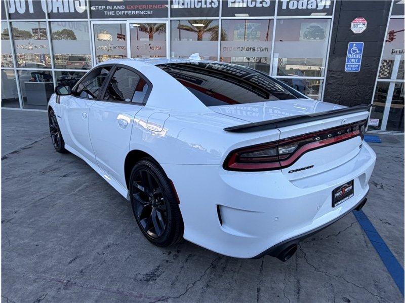 Used 2020 Dodge Charger R/T w/ Plus Group RWD image 4