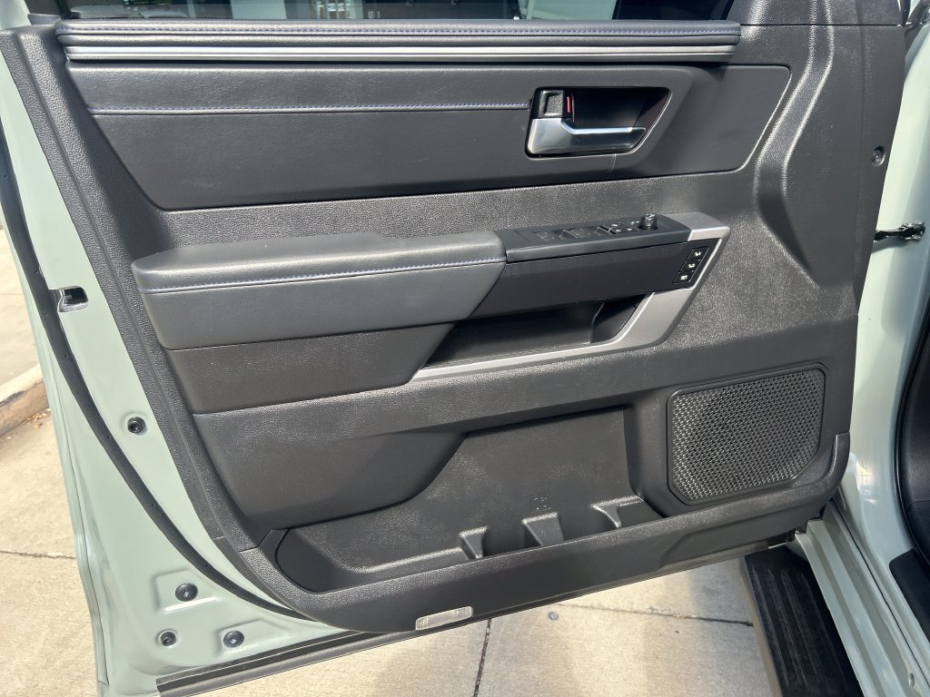 Certified 2025 Toyota Sequoia Platinum AWD/4WD image 11