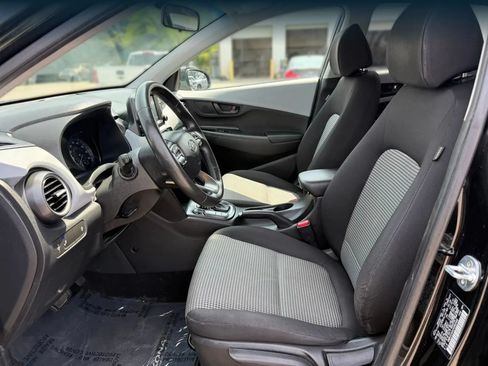 Used 2018 Hyundai Kona SEL AWD/4WD image 2