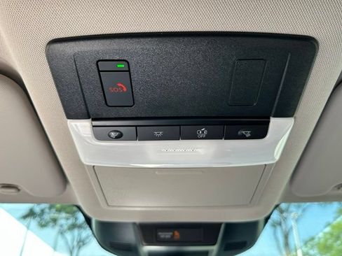 Used 2026 Nissan Rogue SL AWD/4WD image 33