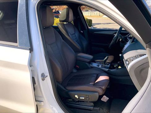 Used 2019 BMW X3 M40i w/ Premium Package image 9
