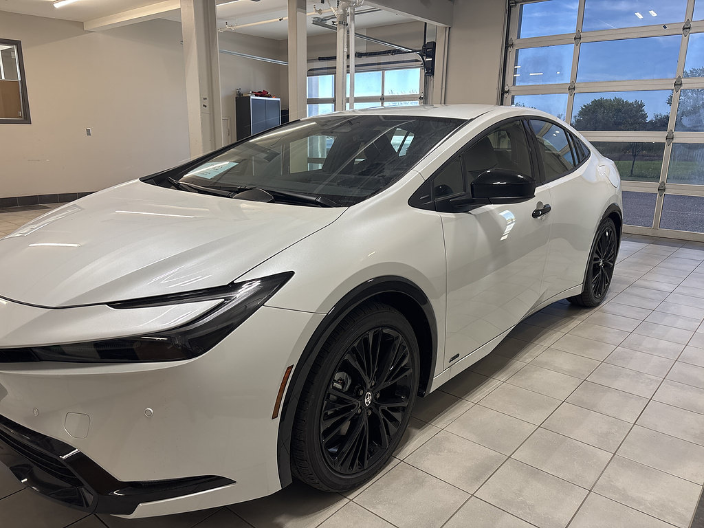 New 2027 Toyota Prius AWD image 2