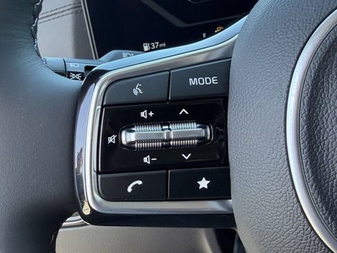 New 2026 Kia Carnival SX w/ SX Dark Edition Package FWD image 32