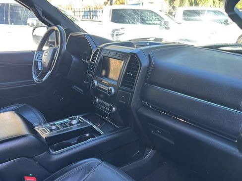 Used 2019 Ford Expedition Max Limited image 9