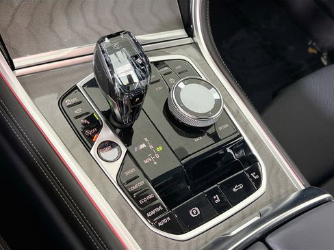 Used 2022 BMW M850i xDrive Convertible w/ Driving Assistance Package image 17