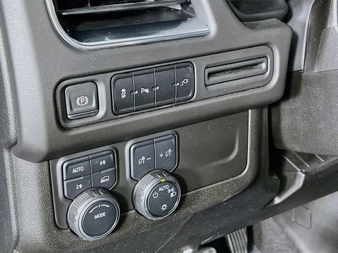 Certified 2021 Chevrolet Suburban RST w/ Rear Media and Nav Package AWD/4WD image 10