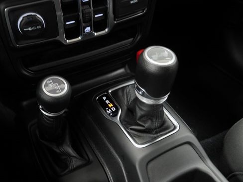 Certified 2023 Jeep Wrangler Sport S image 33