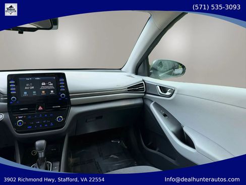Used 2020 Hyundai Ioniq SE FWD image 24