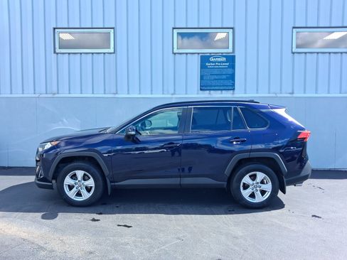 Used 2020 Toyota RAV4 XLE w/ Convenience Package AWD/4WD image 2
