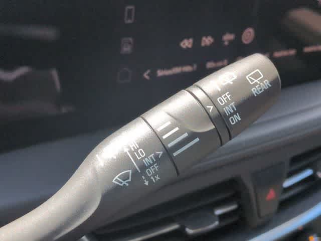 Used 2024 Buick Encore GX Preferred FWD image 24