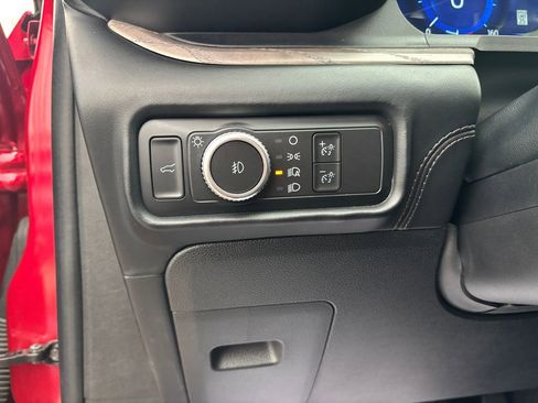 Used 2022 Ford Explorer Platinum w/ Equipment Group 601A image 18