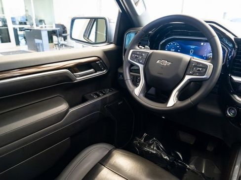 Used 2022 Chevrolet Silverado 1500 RST w/ Convenience Package II image 11