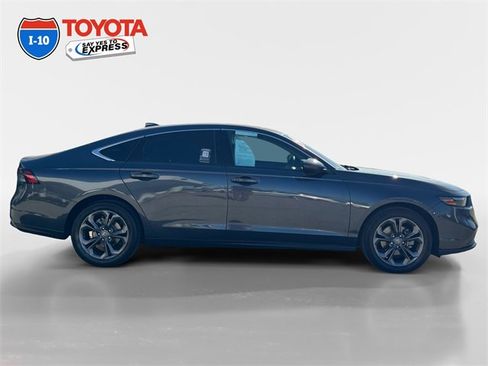 Used 2023 Honda Accord EX image 6