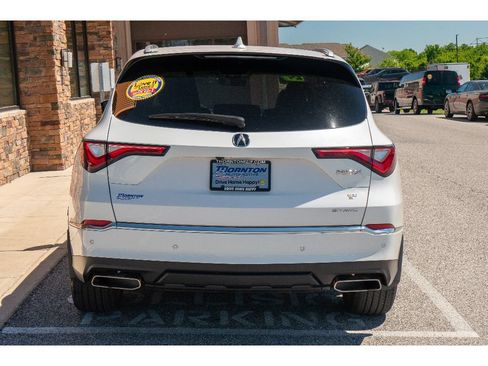 Used 2024 Acura MDX SH-AWD w/ Advance Package image 4