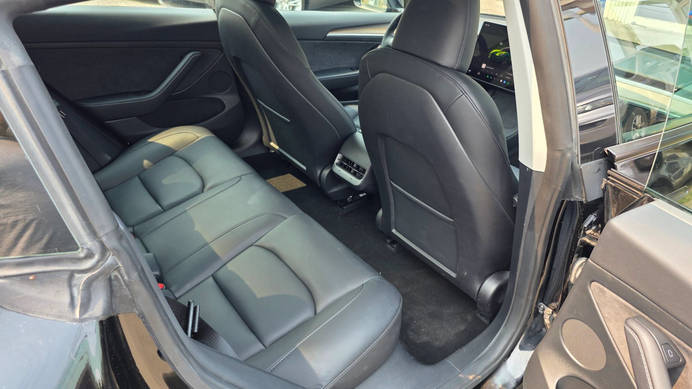 Used 2023 Tesla Model 3 Standard Range RWD image 14