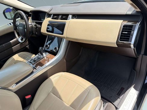 Used 2019 Land Rover Range Rover Sport HSE AWD/4WD image 30