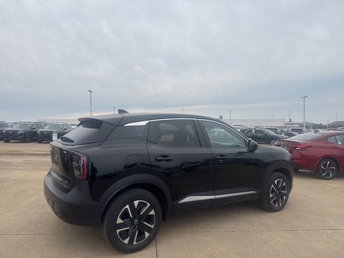 Certified 2025 Nissan Kicks SV image 20