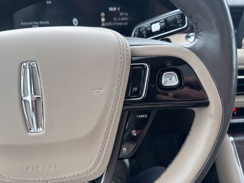 Used 2023 Lincoln Aviator Reserve w/ Equipment Group 201A image 12