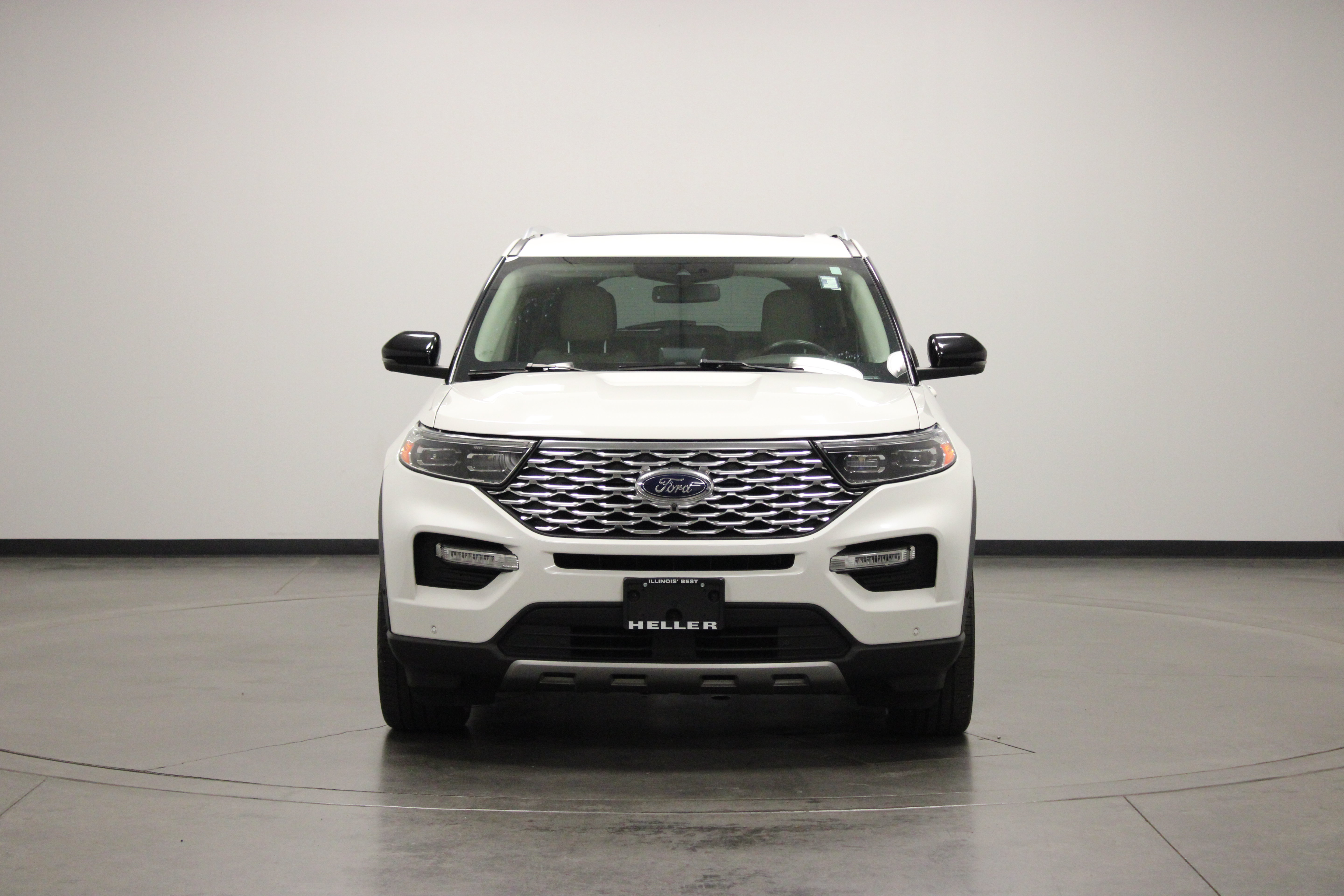 Used 2020 Ford Explorer Platinum w/ Premium Technology Package AWD/4WD image 3
