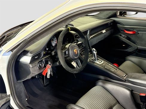 Used 2019 Porsche 911 GT3 RS w/ Weissach Package RWD image 15