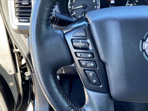 Used 2022 Nissan Frontier SV w/ SV Premium Package image 23