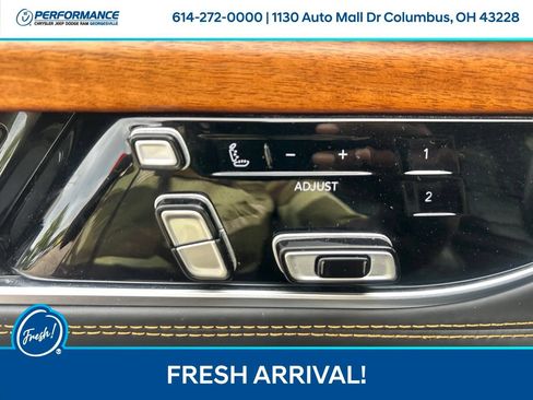 Used 2023 Jeep Grand Wagoneer Series III AWD/4WD image 18