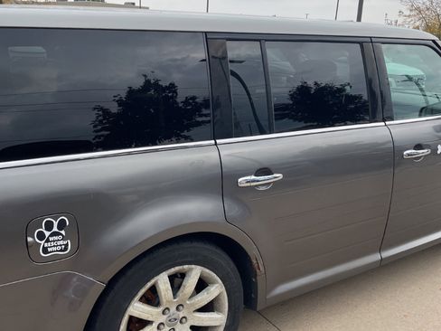 Used 2009 Ford Flex Limited image 13