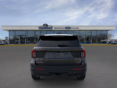 New 2026 Ford Explorer Active image 5