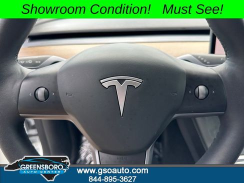 Used 2022 Tesla Model Y Performance AWD/4WD image 29