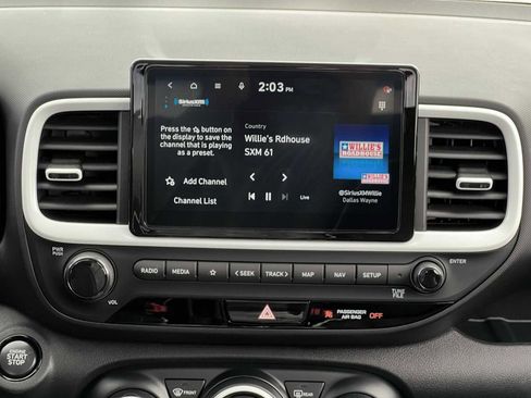 New 2025 Hyundai Venue Limited image 19