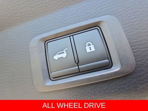 Used 2025 Mitsubishi Outlander AWD image 14