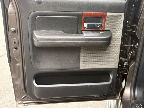 Used 2005 Ford F150 Lariat AWD/4WD image 24