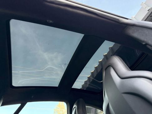 Used 2016 Tesla Model S 90D image 18