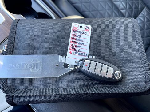 Used 2019 Nissan Murano Platinum image 21