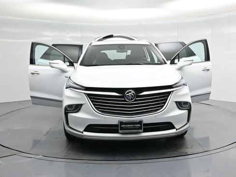 Used 2022 Buick Enclave Essence image 33