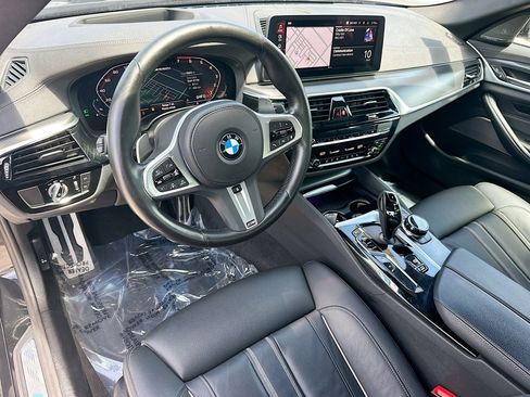 Used 2023 BMW M550i xDrive w/ Executive Package AWD/4WD image 9