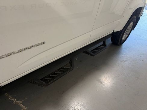 Used 2021 Chevrolet Colorado LT w/ Safety Package RWD image 5