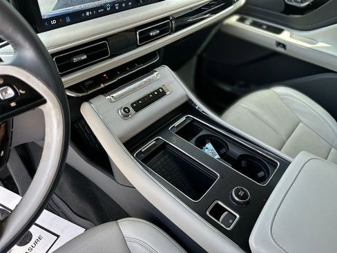 Certified 2025 Lincoln Aviator Reserve w/ Illumination Package AWD/4WD image 22