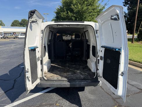 Used 2019 Nissan NV200 S FWD image 21