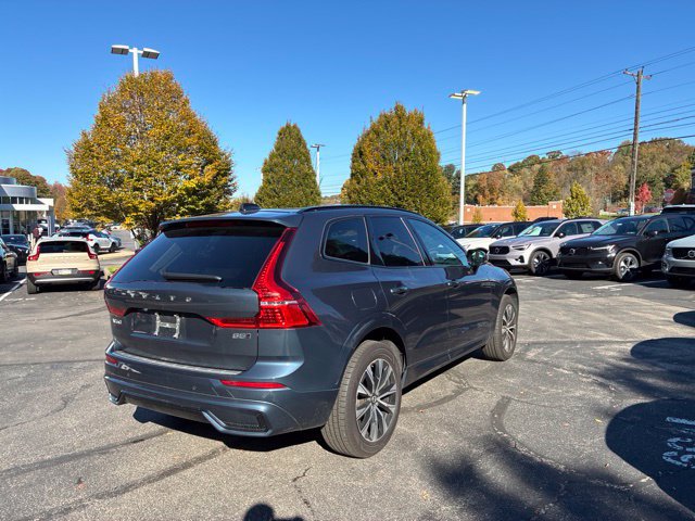 Used 2024 Volvo XC60 B5 Core w/ Protection Package Premier AWD/4WD image 19