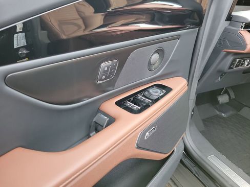 New 2026 Lincoln Nautilus Reserve image 19