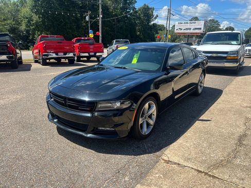 Used 2018 Dodge Charger SXT Plus w/ Quick Order Package 29J RWD image 2