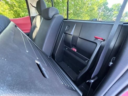 Used 2022 Toyota Tacoma SR5 w/ Technology Package AWD/4WD image 33