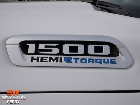 Used 2024 RAM 1500 Laramie image 14