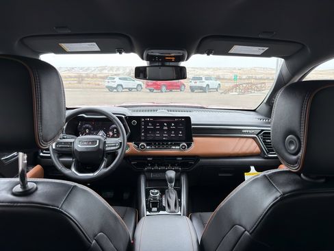 New 2026 GMC Canyon AT4 AWD/4WD image 25